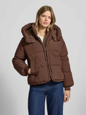Kurtka pikowana o kroju regular fit z kapturem model ‘CORNELIA’ Only
