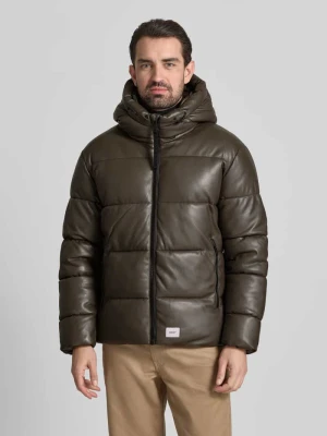 Kurtka pikowana o kroju regular fit z naszywką z logo model ‘Coen’ khujo