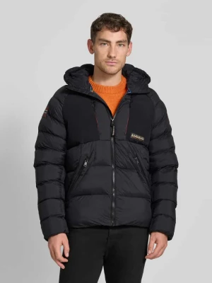 Kurtka pikowana o kroju regular fit z naszywką z logo model ‘MOESA’ Napapijri