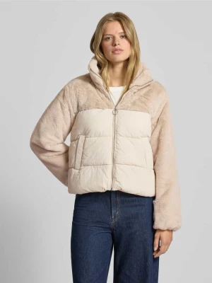 Kurtka pikowana o kroju regular fit z obszyciem futerkiem model ‘WANJA’ Only