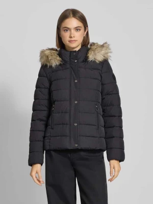 Kurtka pikowana o kroju regular fit z obszyciem ze sztucznego futra model ‘NEWLUNA’ Only