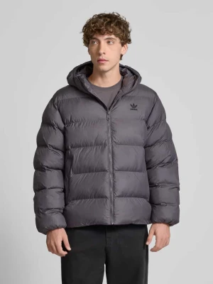 Kurtka pikowana o kroju regular fit z wyhaftowanym logo model ‘COMMERCIAL’ adidas Originals