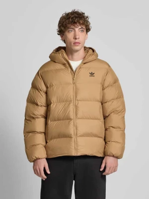 Kurtka pikowana o kroju regular fit z wyhaftowanym logo model ‘Commercial’ adidas Originals