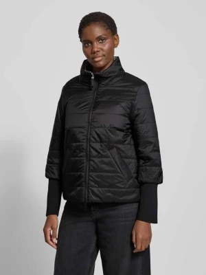 Kurtka pikowana o kroju regular fit z zamkiem błyskawicznym dwustronnym i wpuszczanymi kieszeniami Betty Barclay