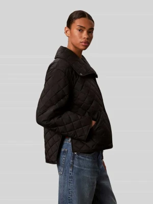 Kurtka pikowana o kroju relaxed fit z rozcięciami po bokach Calvin Klein Czarny