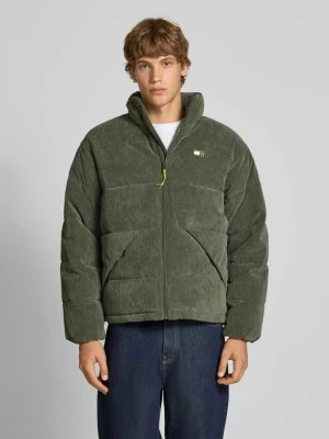Kurtka pikowana o kroju relaxed fit ze sztruksu Tommy Jeans