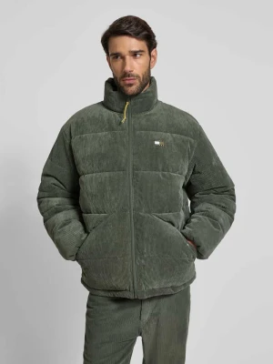 Kurtka pikowana o kroju relaxed fit ze sztruksu Tommy Jeans