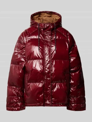 Kurtka pikowana w połyskującym wykończeniu, krój regular fit, model 'Shelby' Lollys Laundry Bordowy