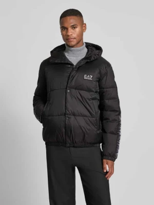 Kurtka pikowana z kapturem i naszywką z logo EA7 Emporio Armani