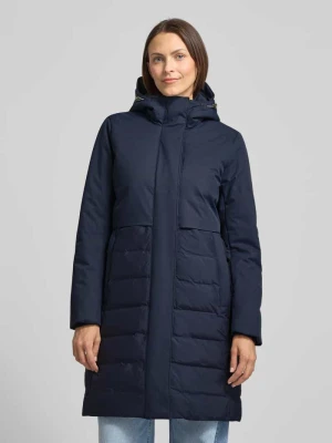 Kurtka pikowana z kapturem i wpuszczanymi kieszeniami camel active