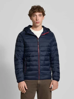 Kurtka pikowana z kieszeniami zapinanymi na zamek błyskawiczny model ‘BRADLEY’ jack & jones