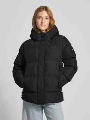 Kurtka pikowana z krytym zamkiem błyskawicznym i kapturem Superdry