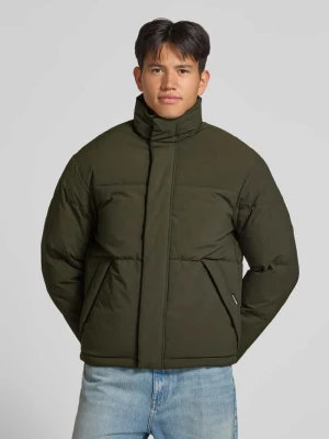 Kurtka pikowana z ukrytym zamkiem błyskawicznym model 'SOHO' Jack&Jones Oliwkowy