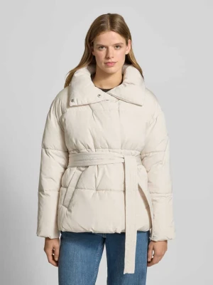 Kurtka pikowana z wiązanym paskiem model „Margitta” LeGer by Lena Gercke