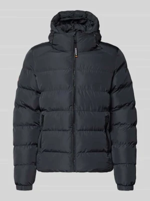 Kurtka pikowana z wyhaftowanym logo i kapturem Superdry Grafitowy