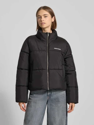 Kurtka pikowana z wyhaftowanym logo model ‘GEORGIA’ Pegador