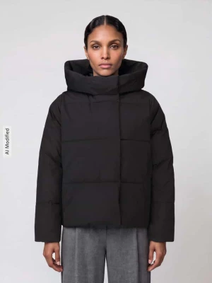 Kurtka pikowana z wysokim kapturem model 'STELLA' Vero Moda Czarny