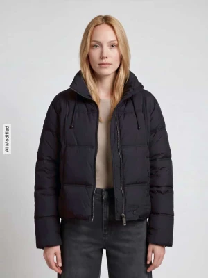 Kurtka pikowana z wysokim kołnierzem model 'JADE' Vero Moda Czarny