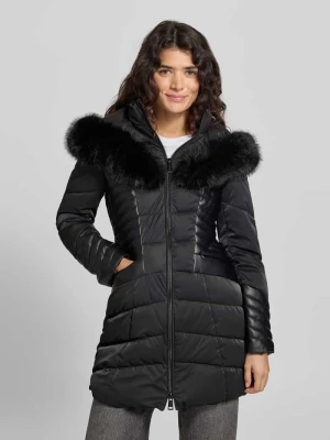 Kurtka pikowana ze sztucnego futra model 'NEW OXANA' Guess Czarny