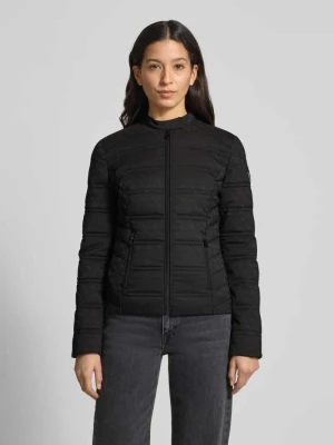 Kurtka pikowana ze wzorem z logo model ‘NEW VONA’ Guess