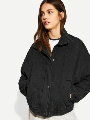Kurtka przejściowa Bershka