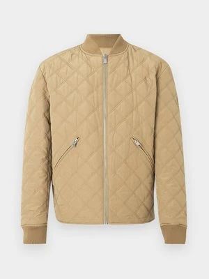 Kurtka przejściowa Boss