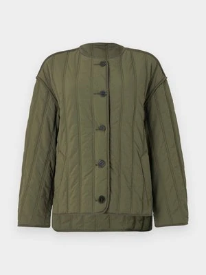 Kurtka przejściowa closed