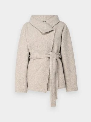 Kurtka przejściowa Gina Tricot