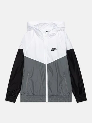 Kurtka przejściowa Nike Sportswear