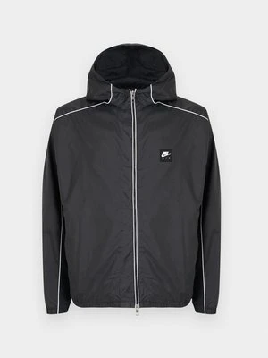 Kurtka przejściowa Nike czarny