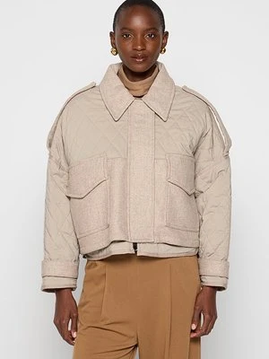 Kurtka przejściowa pinko