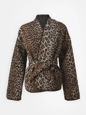 Kurtka przejściowa Vero Moda Tall