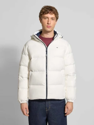 Kurtka puchowa o kroju regular fit z wyhaftowanym logo Tommy Jeans