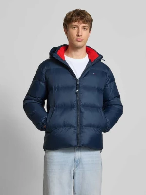 Kurtka puchowa o kroju regular fit z wyhaftowanym logo Tommy Jeans