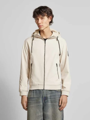 Kurtka softshell z kieszeniami zapinanymi na zamek błyskawiczny model ‘BASIC’ jack & jones