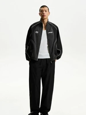 Kurtka sportowa Bershka
