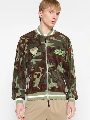 Kurtka sportowa Nike Performance