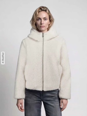 Kurtka teddy z kapturem Vero Moda Złamany biały