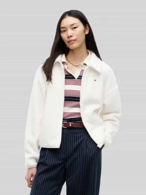 Kurtka typu boxy fit z futerka typu teddy z naszywką z logo Tommy Jeans Biały