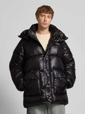 Kurtka w stylu puffer z kieszeniami z patką i logo Pegador