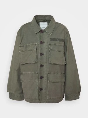 Kurtka wiosenna closed