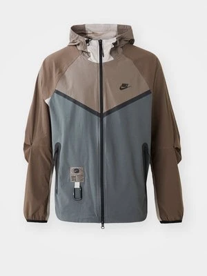 Kurtka wiosenna Nike Sportswear
