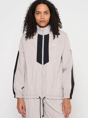 Kurtka wiosenna Nike Sportswear
