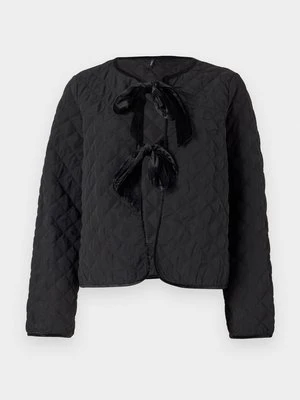 Kurtka wiosenna Vero Moda