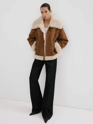 Kurtka z dwustronnym wykończeniem z barankiem brązowy - Kobieta - - MANGO