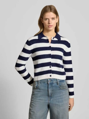 Kurtka z dzianiny ze wzorem w paski i kołnierzykiem polo Review