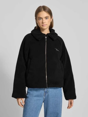 Kurtka z futerka z wyhaftowanym logo model ‘LAJA’ Pegador