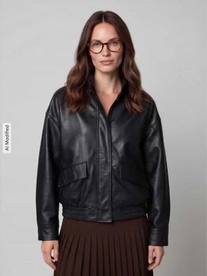 Kurtka z imitacji skóry o luźnym kroju ze stójką model 'JULIA' Only Czarny