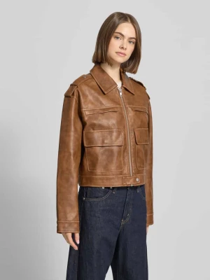 Kurtka z materiału skóropodobnego z kieszeniami z patką model 'MADISON' Topshop