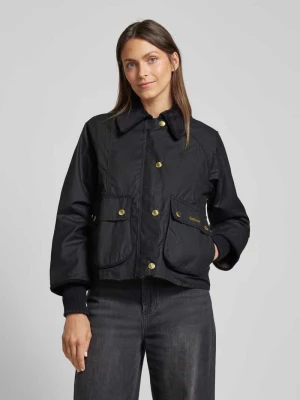 Kurtka z wykładanym kołnierzem i kieszeniami z patką model ‘CROPPED BEADNELL WAX’ w kolorze czarnym Barbour